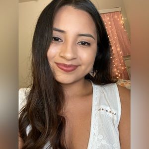 Meet your Posher, Dalila